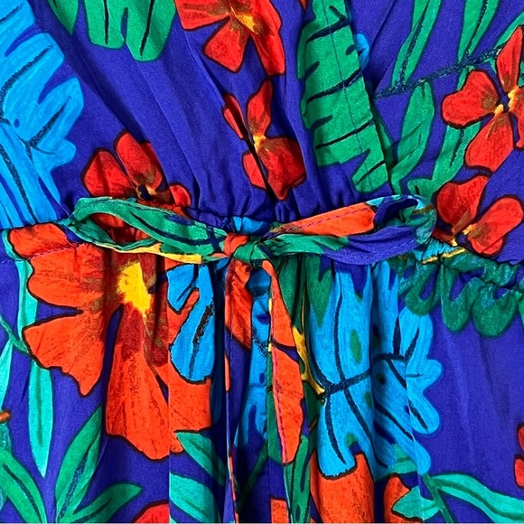 Dress Forum Satin Feel Blue Red Tropical Print Split Leg Ties Jumpsuit Small - Picture 8 of 15